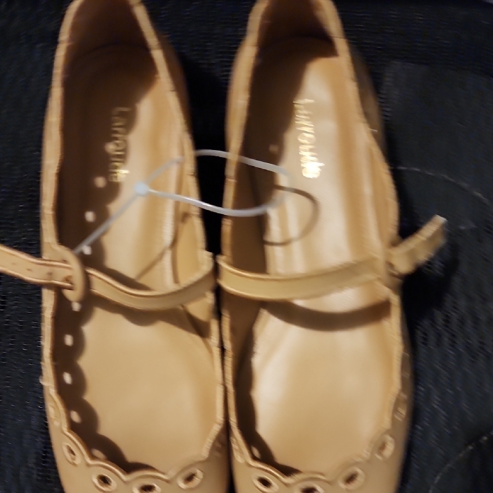 Larroude Beige Scalloped Mary Jane Flats - Picture 8 of 9